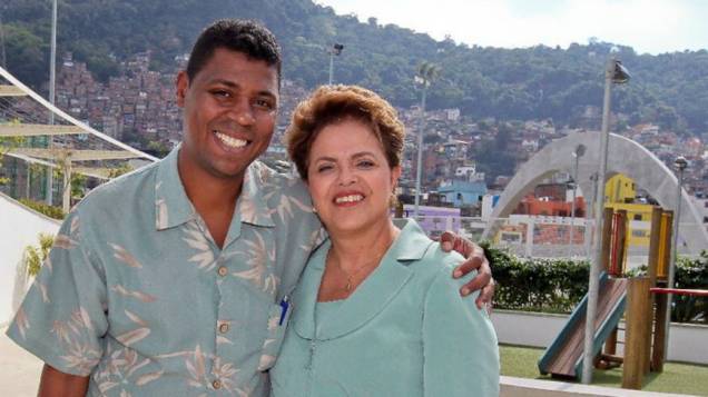 William da Rocinha e Dilma Rousseff, antes da eleição