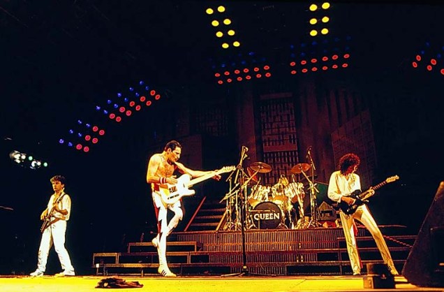Uma das atrações mais esperadas do festival: Queen, comandado pelo vocalista Freddy Mercury.