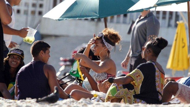 Rihanna na Praia de Ipanema