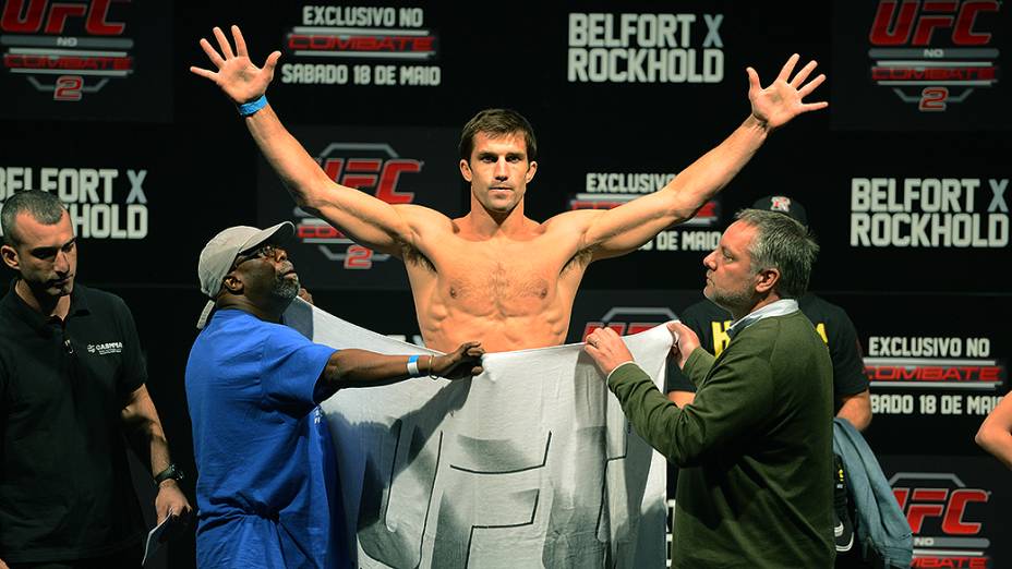 Luke Rockhold durante a pesagem do UFC Jaraguá do Sul em (SC)