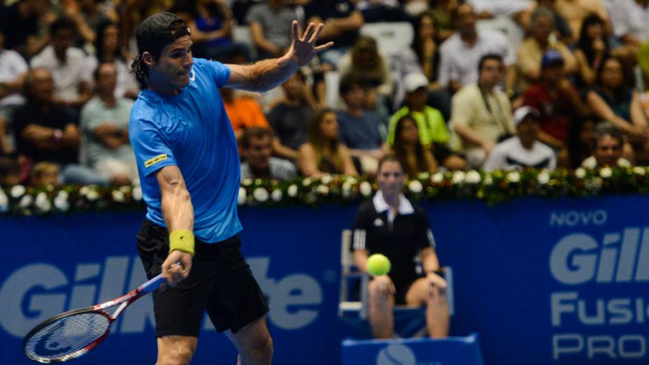 Roger Federer vence Tommy Haas neste domingo (09/12),em partida de exibição no Ginásio do Ibirapuera, em São Paulo