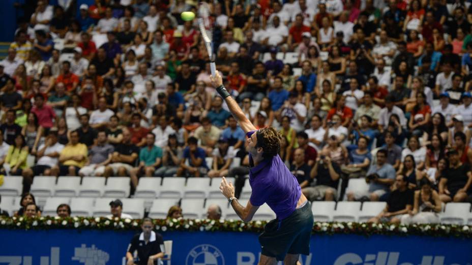 Roger Federer vence Jo-Wilfried Tsonga neste sábado (08/12),em partida de exibição pelo Gillette Roger Federer Tour em São Paulo no ginásio do Ibirapuera