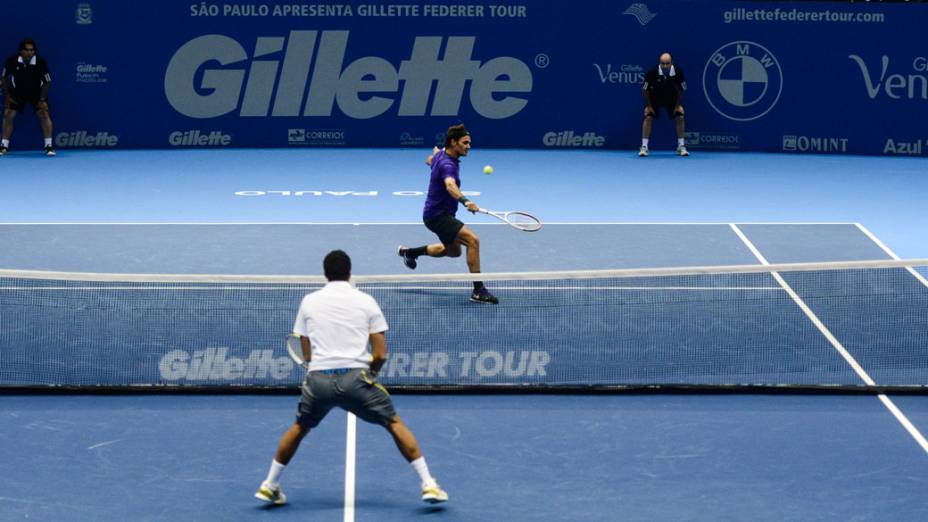 Roger Federer vence Jo-Wilfried Tsonga neste sábado (08/12),em partida de exibição pelo Gillette Roger Federer Tour em São Paulo no ginásio do Ibirapuera