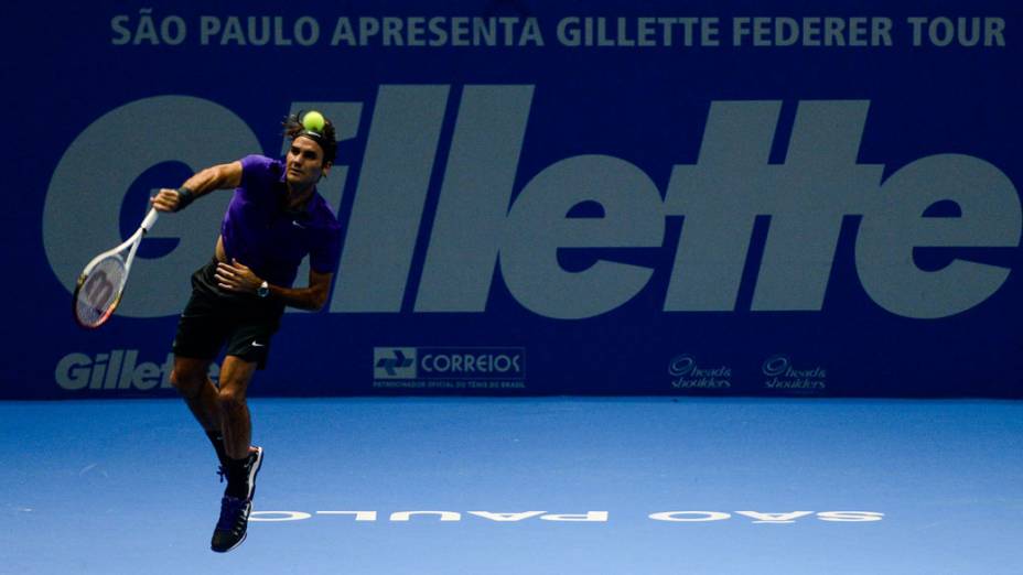 Roger Federer vence Jo-Wilfried Tsonga neste sábado (08/12),em partida de exibição pelo Gillette Roger Federer Tour em São Paulo no ginásio do Ibirapuera