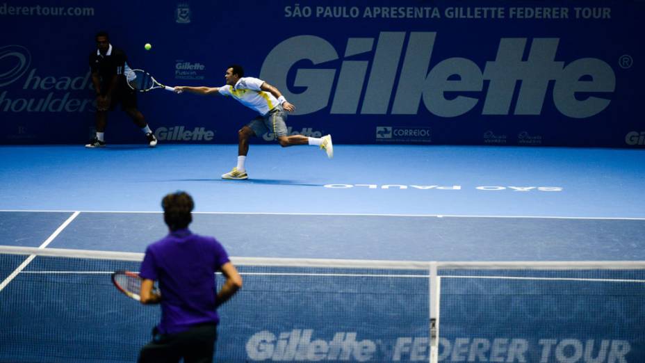 Jo-Wilfried Tsonga enfrenta Roger Federer neste sábado (08/12),em partida de exibição pelo Gillette Roger Federer Tour em São Paulo no ginásio do Ibirapuera 