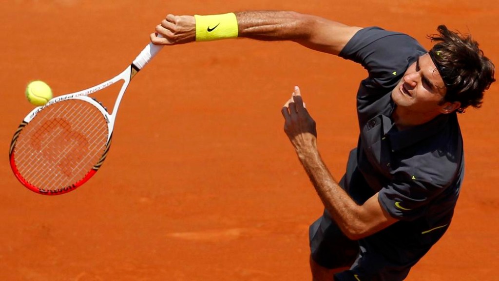 Roger Federer vence em Roland Garros e iguala marca de Jimmy Connors