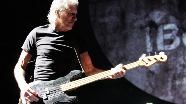 Roger Waters, co-fundador do Pink Floyd, durante show da turnê The Wall em São Paulo, em 02/04/2012