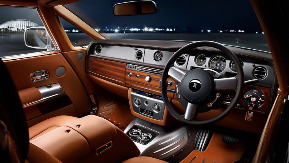 Interior do Rolls Royce Phantom Cupê