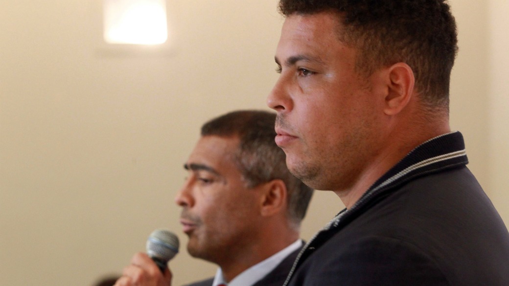 Romério e Ronaldo, em encontro para falar da Copa de 2014