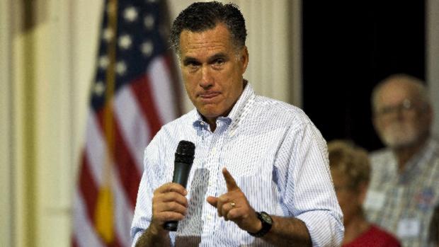 O republicano Mitt Romney discursa para eleitores
