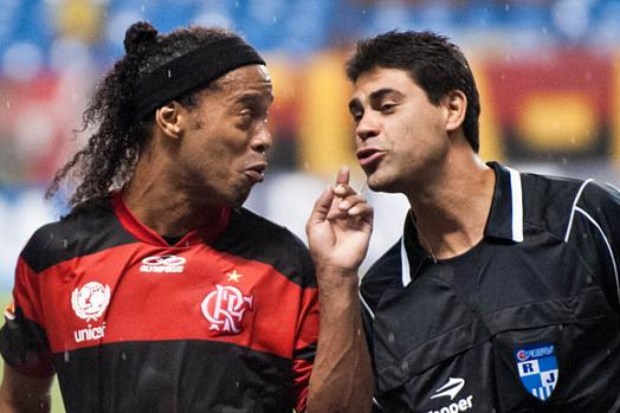 Nos 39 anos de Ronaldinho Gaúcho, recorde em vídeos alguns