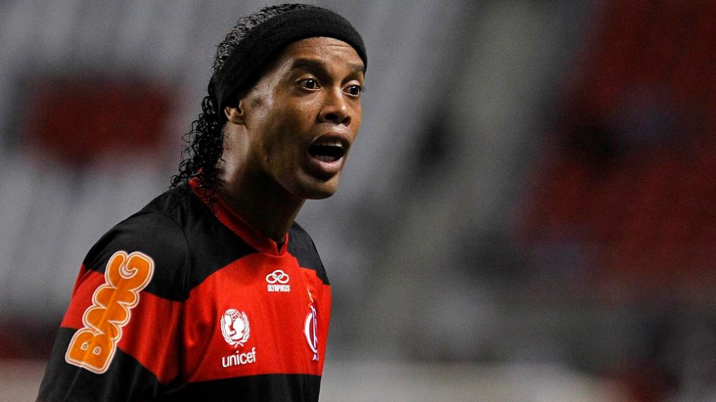 Ronaldinho Gaúcho, camisa 10 do Flamengo, em jogo pela Libertadores 2012
