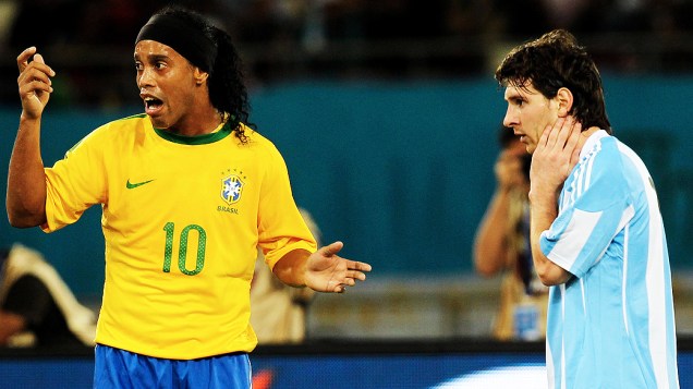 Brasil e Argentina em Doha marca o reencontro de Ronaldinho e Messi