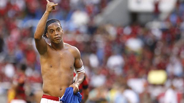 Ronaldinho Gaúcho não fez gol na goleada do Flamengo sobre o Cruzeiro, no domingo