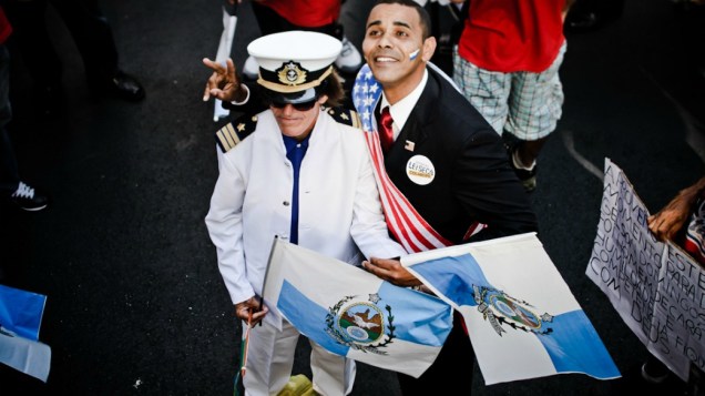 A ala dos sósias: Roberto Carlos e Obama na campanha contra a mudança na partilha dos royalties