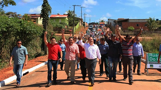 o governador Tião Viana (PT) participa de evento do programa Ruas do Povo, cujas obras foram investigadas pela operação