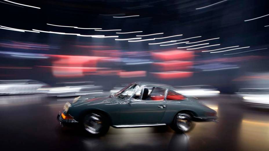 Primeira versão do Porsche 911 Carrera, de 1963, exibido no Salão Internacional do Automóvel de Frankfurt, Alemanha