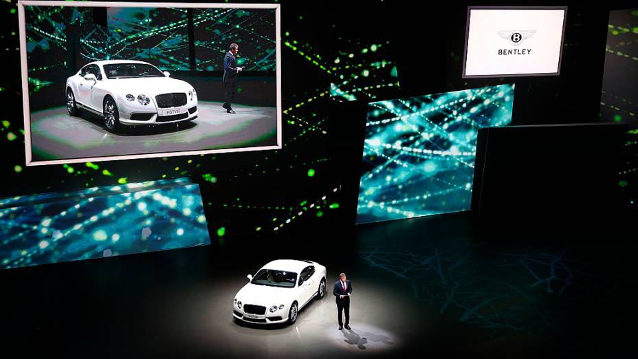 Bentley Continental GTV8S é apresentado no primeiro dia do 65º Salão Internacional do Automóvel de Frankfurt