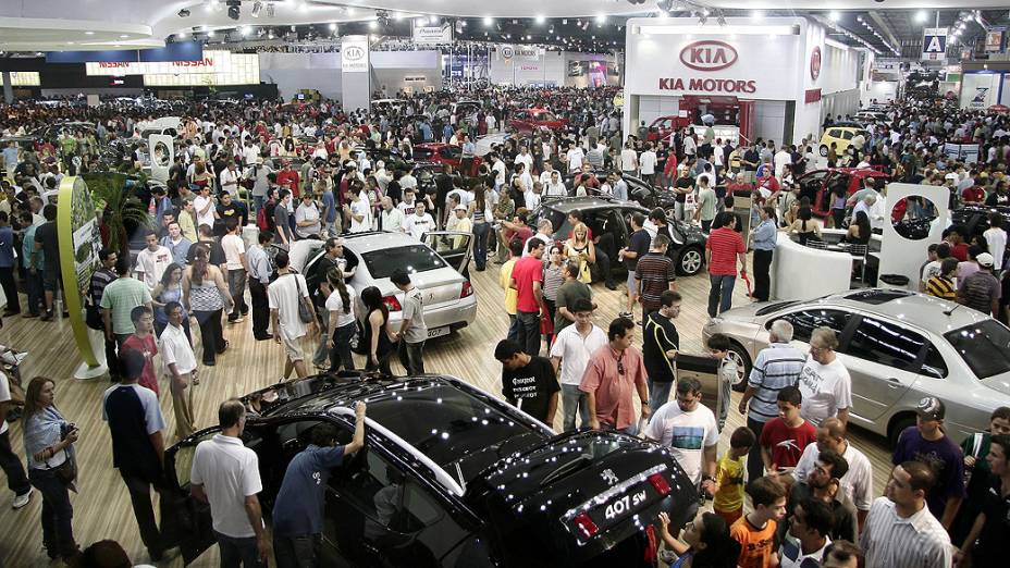 Estande da Kia Motors no Salão do Automóvel de 2008
