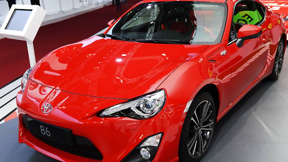 GT 86 - O novo esportivo desenvolvido em parceria com a Subaru foi um dos destaques do estande da Toyota, mas a montadora descarta a importação. Pelo menos, por enquanto