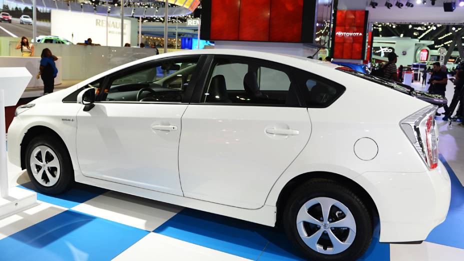 Prius - A Toyota, enfim, confirmou a chegada de seu híbrido bom de vendas ao Brasil para janeiro. Preço: a partir de 120.000 reais