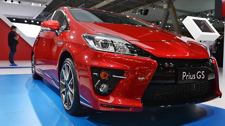 Prius GS - A Toyota, enfim, confirmou a chegada de seu híbrido bom de vendas ao Brasil para janeiro. Preço: a partir de 120.000 reais