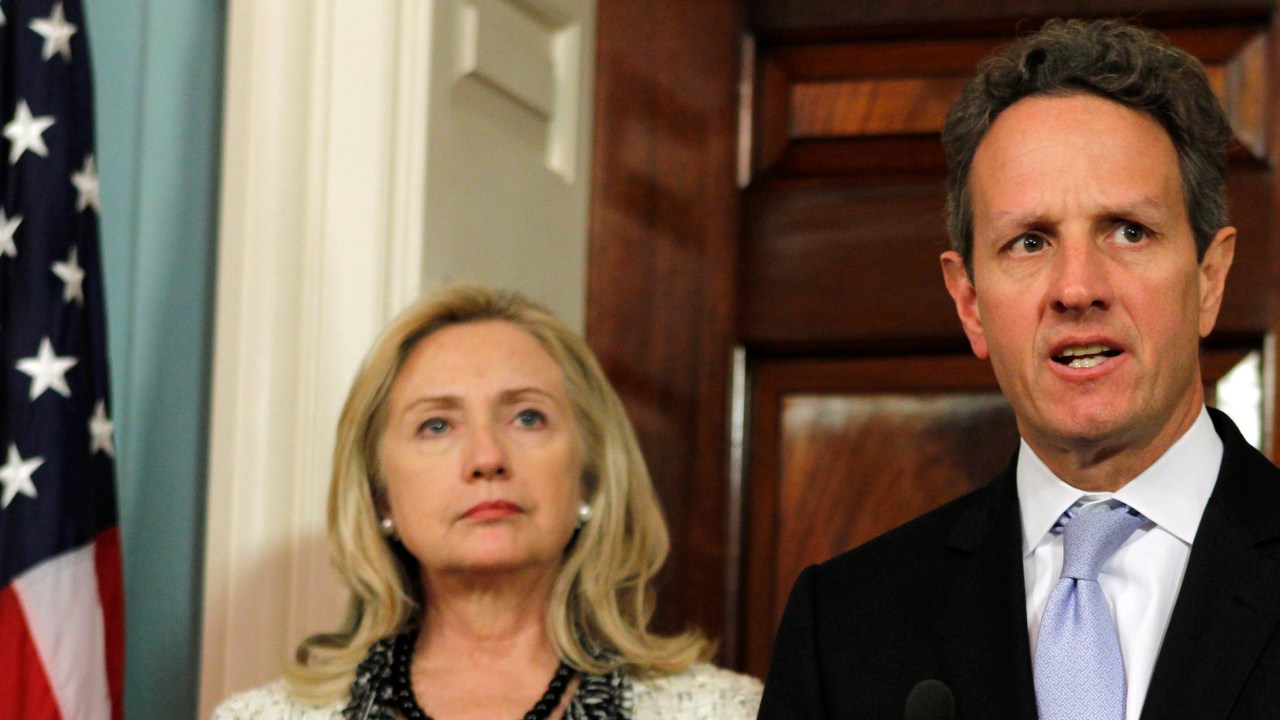 Os secretários Hillary Clinton (Defesa) e Timothy Geithner (Tesouro) anunciaram as sanções contra o Irã