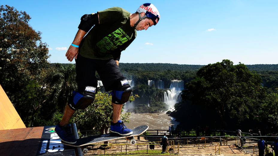 Sandro Dias, o Mineirinho, leva a prata no skate vertical em Foz do Iguaçu