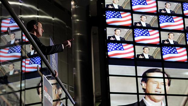Rick Santorum discursa no Cable Center, em Denver, na última segunda-feira: pré-candidato venceu as primárias do Colorado, Minnesota e Missouri nesta quarta-feira