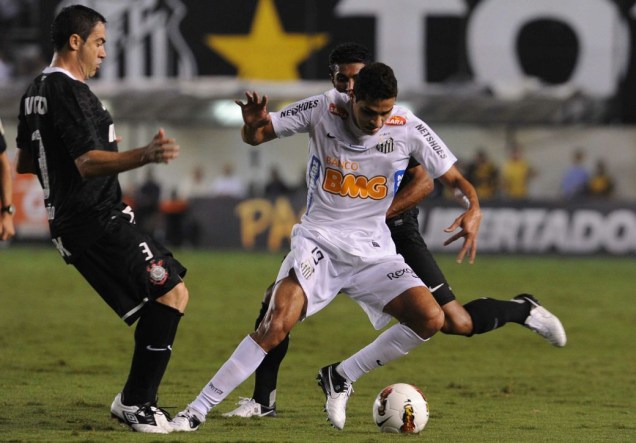 Santos x Corinthians, primeiro jogo da semifinal da Libertadores, na Vila Belmiro