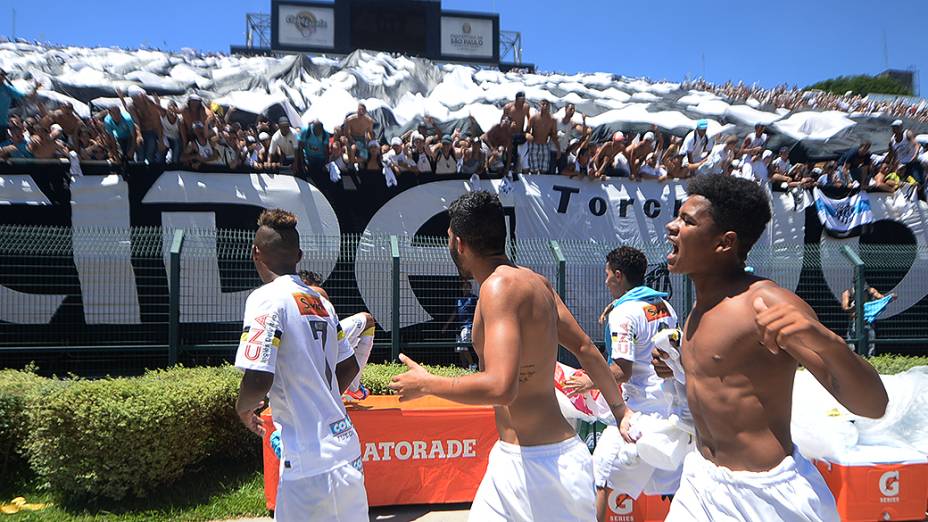 Jogadores do Santos comemoram vitória da Copinha São Paulo