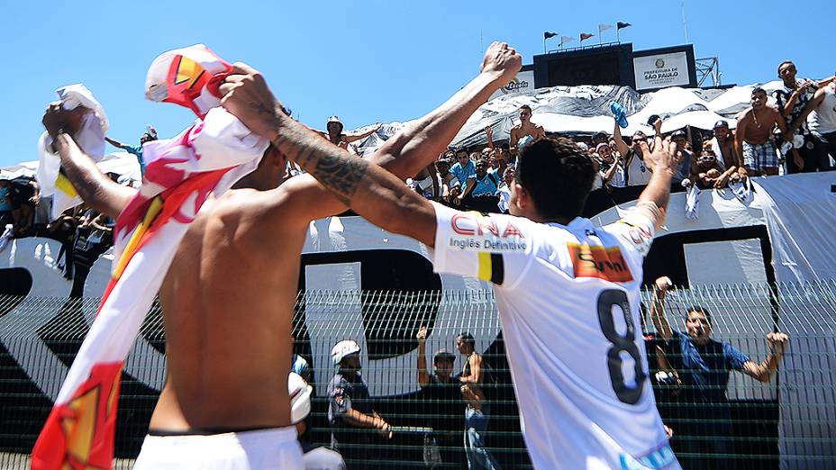 Jogadores do Santos comemoram vitória da Copinha São Paulo