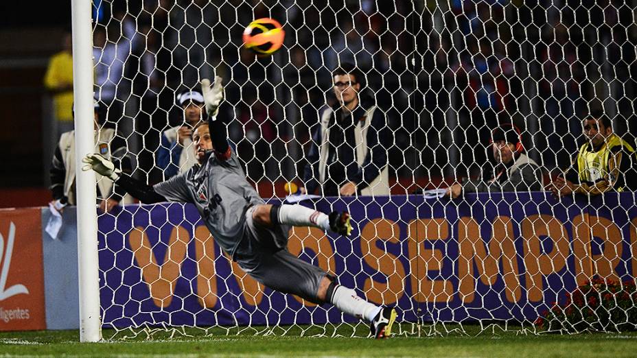 Goleiro Rogério Ceni, no primeiro gol marcado pelo Criciúma, no Morumbi