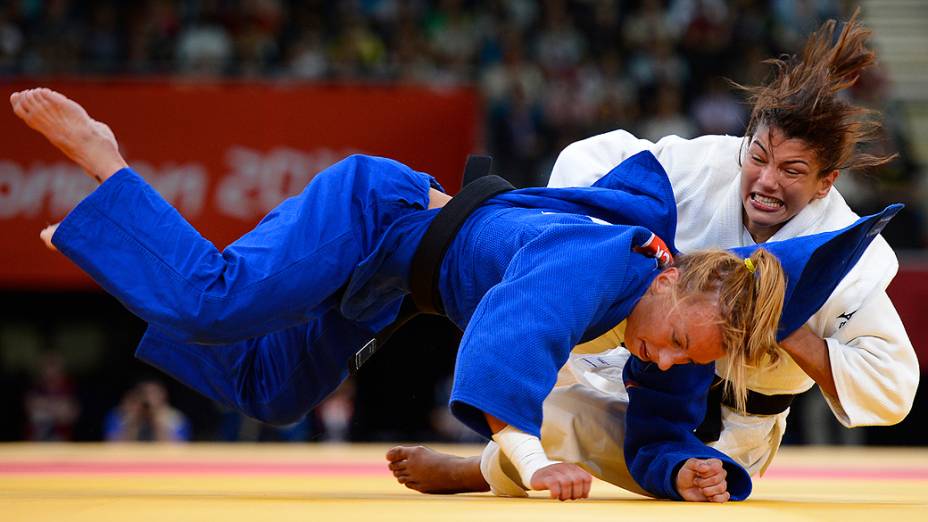 Sarah Menezes conquista ouro inédito para o Brasil. Piauiense vence romena e conquista melhor classificação para o judô feminino do país