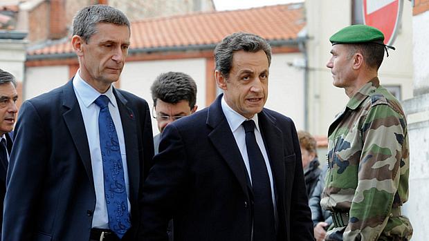 “A França passou nos últimos dias uma magnífica imagem de união", disse Sarkozy em discurso