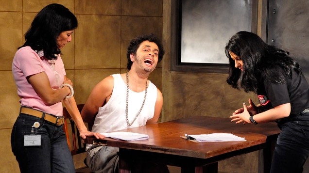 Cláudio Carneiro é palhaço, mímico e ator, agora no elenco de Saturday Night Live na versão brasileira da RedeTV