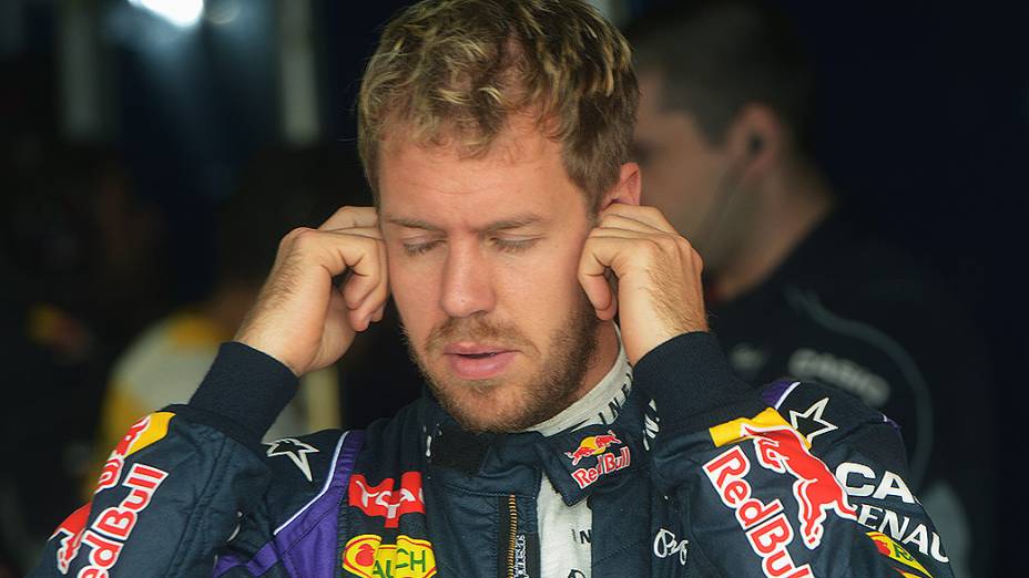 Sebastian Vettel durante o segundo dia de treino livre no circuito de Interlagos, em São Paulo