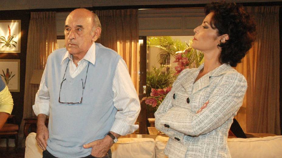 Sebastião Vasconcelos e Angelina Muniz na novela "Caminhos do Coração", da Rede Record