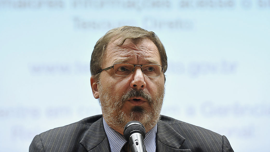 "Nós estamos absolutamente seguros da nossa base jurídica", disse Augustin