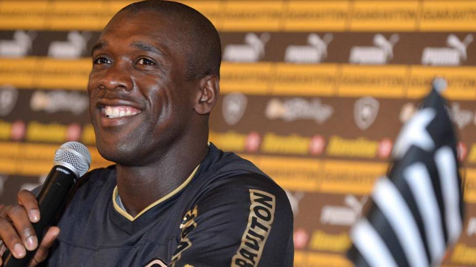 O Botafogo de Seedorf: receita de 122,8 milhões de reais em 2012