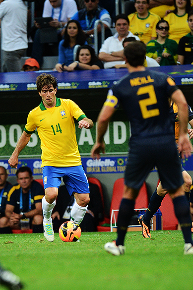 Maxwell durante o amistoso entre Brasil e Austrália no estádio Mané Garrincha em Brasília