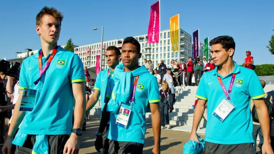 A visita da seleção brasileira de futebol à vila olímpica de Londres, neste domingo