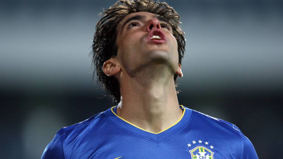 Kaká comemora gol contra o Iraque