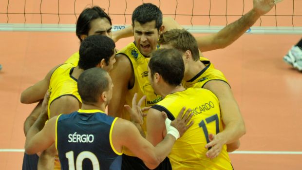 Seleção masculina de vôlei derrota Canadá por 3 sets a 1