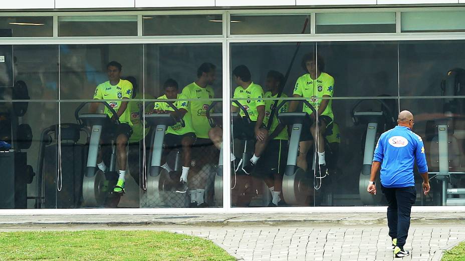 Thiago Silva, Paulinho, Fred, Maxwell, Neymar e David Luiz Fazem seu treino na academia da Granja Comary, nesta terça-feira (27)