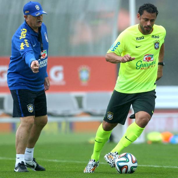 O primeiro treino da seleção na Granja Comary, nesta quarta-feira