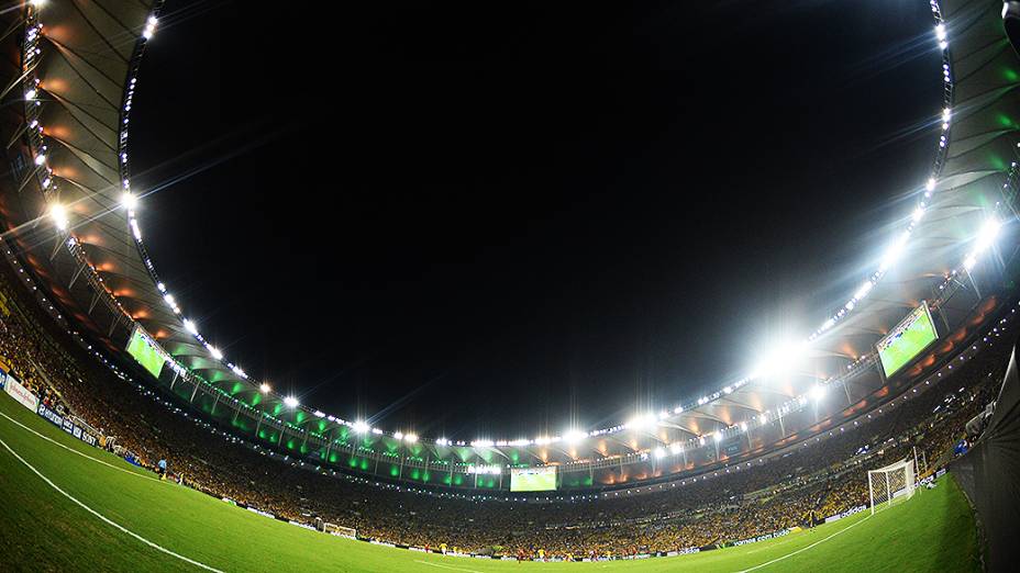 Em partida inesquecível, o Brasil derrota a Espanha e levanta a taça da Copa das Confederações no Maracanã