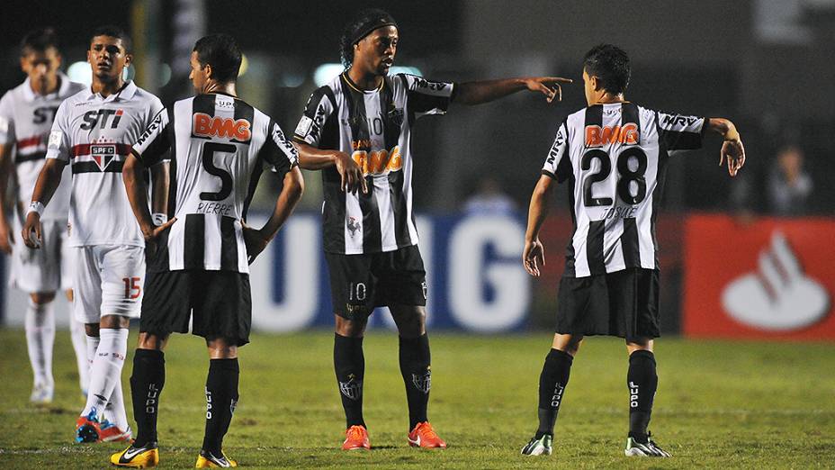 Ronaldinho Gaúcho durante vitória do Atlético-MG  contra o São Paulo por 2 a 1 no Estádio do Morumbi nesta quinta-feira (02)