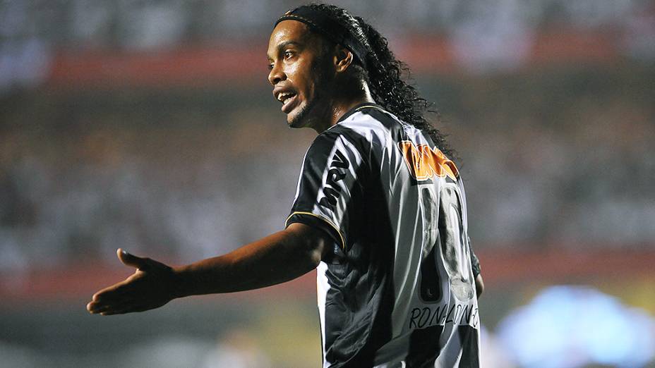 Ronaldinho Gaúcho durante vitória do Atlético-MG contra o São Paulo por 2 a 1 no Estádio do Morumbi nesta quinta-feira (02)