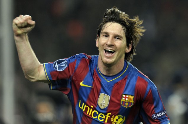 Também na terça, o argentino Lionel Messi fez os quatro gols da vitória por 4 a 1 do Barcelona sobre o Arsenal. A vitória classificou o time espanhol para as semifinais da Liga dos Campeões da Europa.